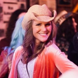 Meet your Posher, Josette